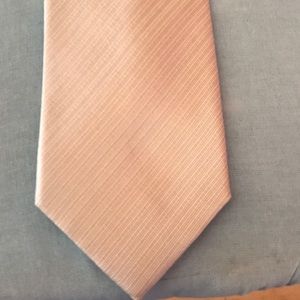 Kenneth Cole Reaction silk tie